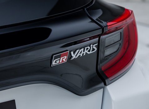 Toyota Yaris GR-Y CIRCUIT 37