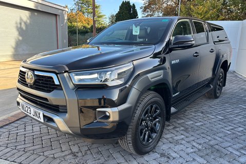Toyota Hilux Invincible X 4WD 2.8 D-4D Double Cab Pickup - Hardtop Canopy 5