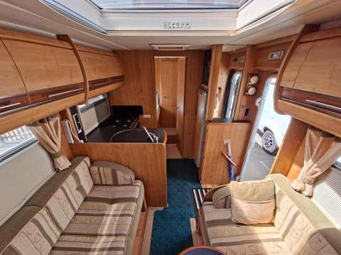 Auto-Trail Cheyenne 740s E 37