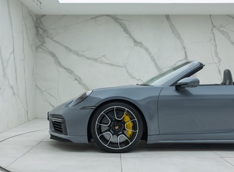 Porsche 911 Turbo S CABRIOLET (992) 46