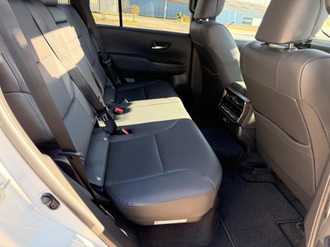 Toyota Land Cruiser 300 Series VX 3.3 V6 T Diesel 7 Seats 26