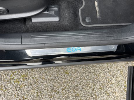 Mercedes-Benz EQA EQA 350 4Matic AMG Line Premium Plus Auto Electric 66 KWH PAN ROOF/HEADS UP 23