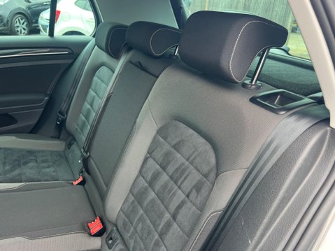 Volkswagen Golf 2.0 TDI BlueMotion Tech GT Edition DSG Euro 6 (s/s) 5dr 30