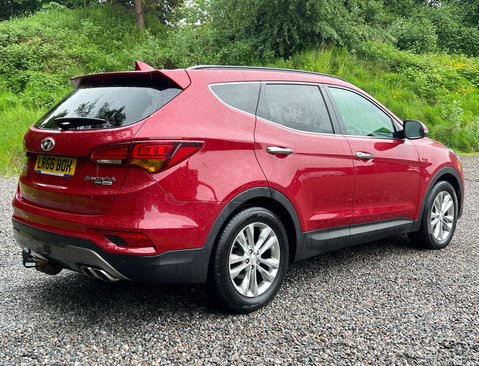 Hyundai SANTA FE 2.2 Santa Fe Premium Blue Drive CRDi Auto 4WD 5dr 5