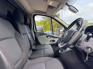 Renault Trafic 1.6 Trafic SL27 Sport Nav Energy dCi 9