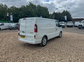 Renault Trafic AUTO SWB L1H1 Low Roof LL31 Air Con Alloys Cruise Nav EURO 6 5