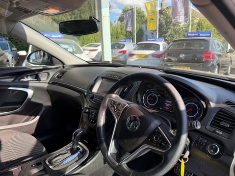 Vauxhall Insignia 2.0 CDTi SRi Nav Auto Euro 6 5dr 14