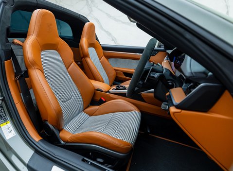 Porsche 911 Targa 4S (992) 17