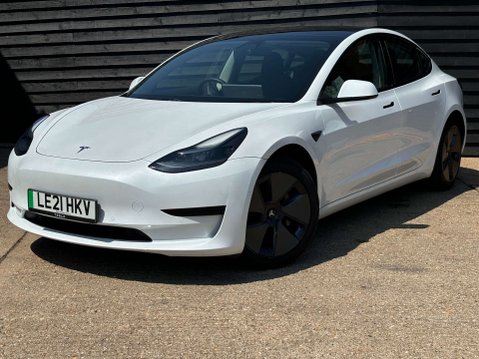 Tesla Model 3 Model 3 Standard Range + 4dr 3
