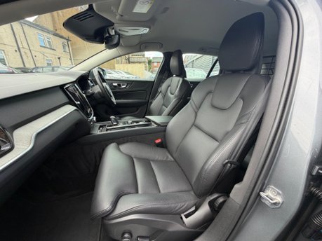 Volvo V60 B4 CROSS COUNTRY AWD MHEV 19
