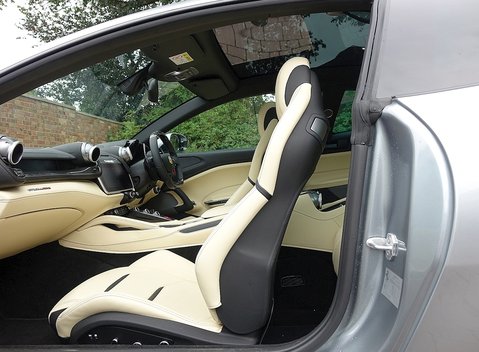 Ferrari GTC4 Lusso 20