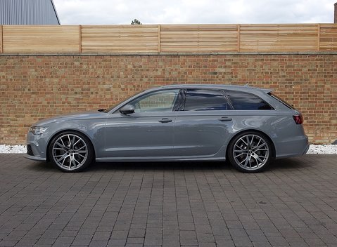 Audi RS6 Avant Performance 7