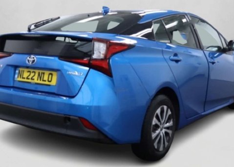 Toyota Prius 1.8 VVT-h GPF Business Edition Hatchback 5dr Petrol Hybrid CVT Euro 6 (s/s) 9