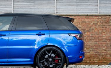 Land Rover Range Rover Sport 5.0 SVR 32
