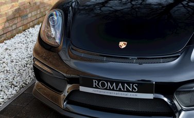 Porsche Cayman GT4 21