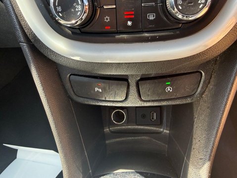 Vauxhall Mokka 1.4i Turbo Exclusiv SUV 5dr Petrol Manual 2WD Euro 6 (s/s) (140 ps) 22