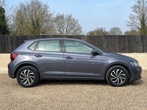 Volkswagen Polo LIFE TSI DSG 5