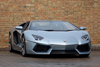 Lamborghini Aventador LP 700-4 Roadster