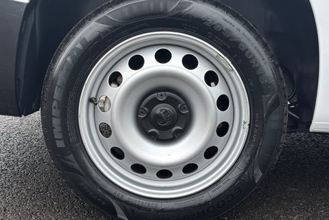 Vauxhall Combo L2H1 2300 Dynamic Panel Van 30