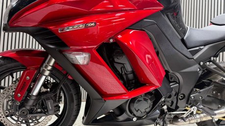 Kawasaki Z1000 SX ABS 2015 34K STUNNING EXAMPLE LONG MOT SERVICED 1000CC 18