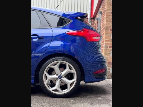 Ford Focus 2.0 TDCi ST-2 Hatchback 5dr Diesel Manual Euro 6 (s/s) (185 ps) 17