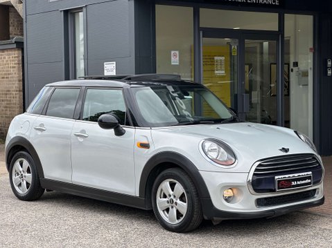 Mini Hatch 1.5 Cooper Auto 5dr 10