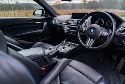 BMW M2 COMPETITION 9