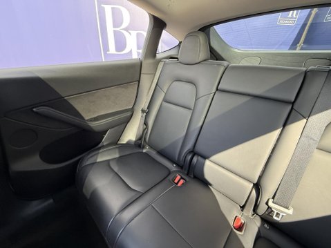 Tesla Model Y (Dual Motor) Long Range SUV 5dr Electric Auto 4WDE (384 bhp) 27