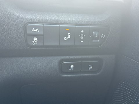 Kia Niro 64kWh 4+ SUV 5dr Electric Auto (201 bhp) 17