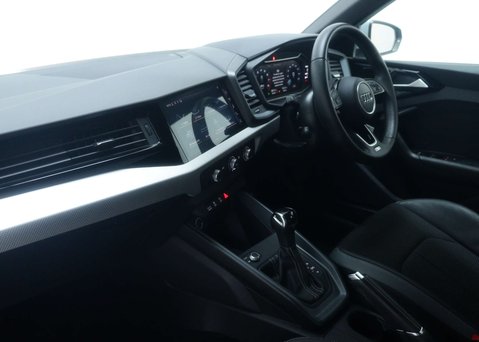 Audi A1 1.0 A1 Sportback 30 TFSI S Line Semi-Auto 5dr 46