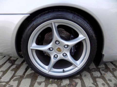 Porsche 911 Carrera 2 38