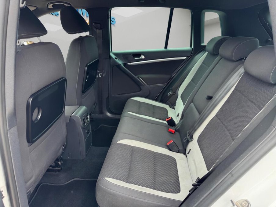 2014 Volkswagen Tiguan — image 35