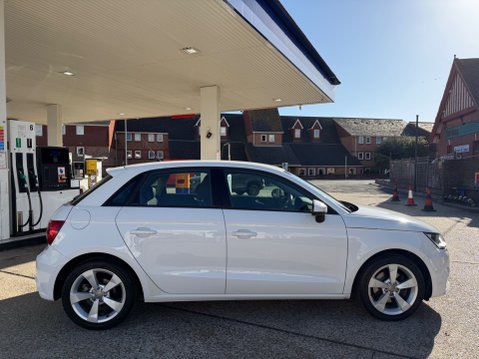 Audi A1 SPORTBACK TFSI SPORT 4