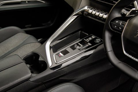 Peugeot 3008 ALLURE 29
