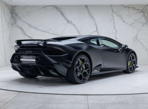 Lamborghini Huracan Tecnica 3