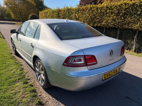 Volkswagen Phaeton 3.0 TDI CR V6 Tiptronic 4Motion Euro 5 4dr 8