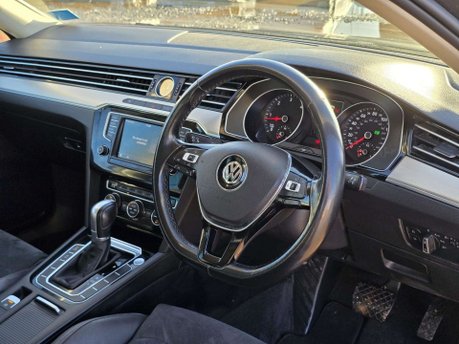 Volkswagen Passat 2.0 TDI BlueMotion Tech GT Saloon 4dr Diesel DSG Euro 6 (s/s) (150 ps) 40