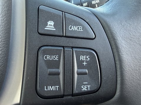 Suzuki S-Cross 1.4 Boosterjet 48V Hybrid Motion 5dr 32