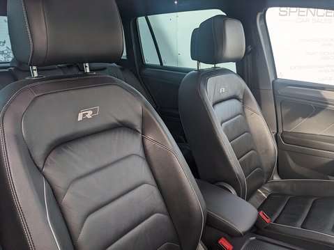 Volkswagen Tiguan R-LINE TDI BMT 4MOTION DSG 13