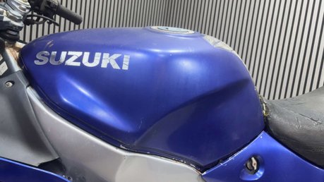 Suzuki RF 1994 RUNNING PROJECT BIKE CLASSIC SPARES OR REPAIR 600CC 12