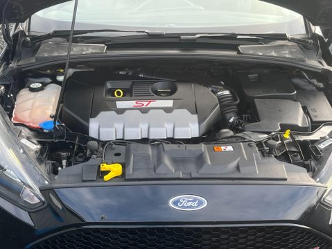 Ford Focus 2.0T EcoBoost ST-3 Euro 6 (s/s) 5dr 32