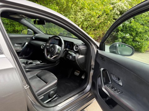 Mercedes-Benz A Class 2.0 A200d AMG Line (Premium) 8G-DCT Euro 6 (s/s) 5dr 23