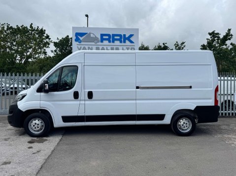 Peugeot Boxer 2.2 BlueHDi 335 Professional Panel Van 5dr Diesel Manual L3 H2 Euro 6 (s/s) 3