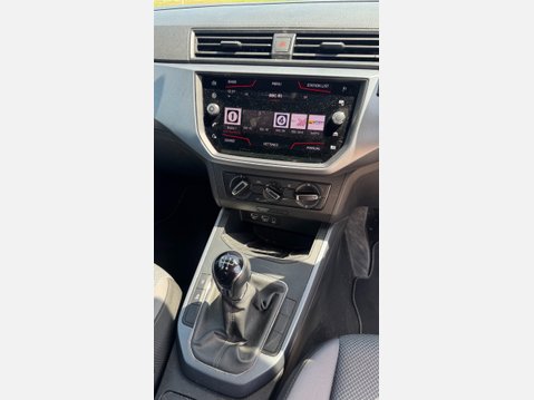 SEAT Arona TDI SE TECHNOLOGY 6