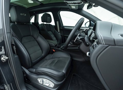 Porsche Macan GTS 10