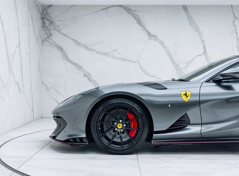 Ferrari 812 Competizione 46