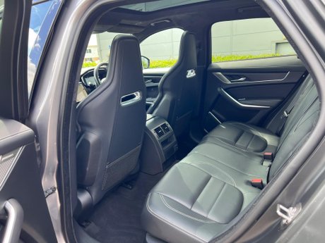 Jaguar F-Pace 2.0 D200 MHEV R-Dynamic HSE Auto AWD Euro 6 (s/s) 5dr 71