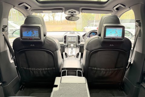Porsche Cayenne D V6 TIPTRONIC S - REAR ENTERTAINMENT -PDLS -PAN ROOF -CAMERA -£17K EXTRAS 7