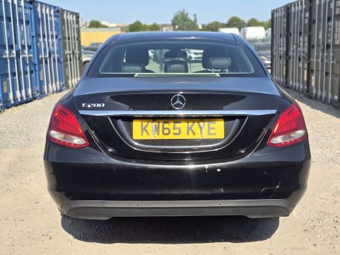 2016 Mercedes-Benz C-Class thumbnail 10