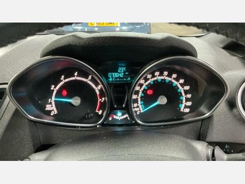 Ford Fiesta 1.0T EcoBoost ST-Line Euro 6 (s/s) 3dr 9